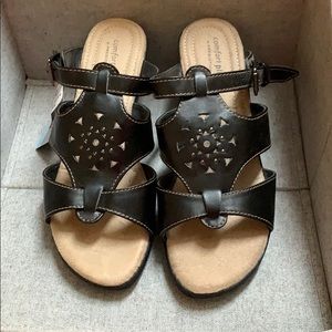 New size 9 1/2W comfortplus sandals